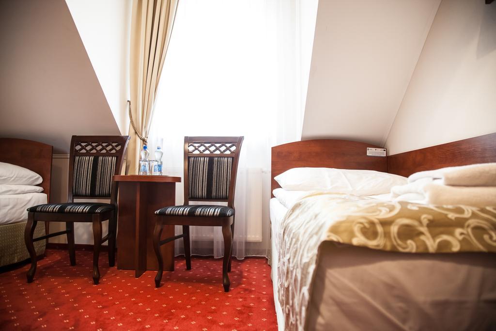 Hotel Stara Gorzelnia Licheń Habitación foto