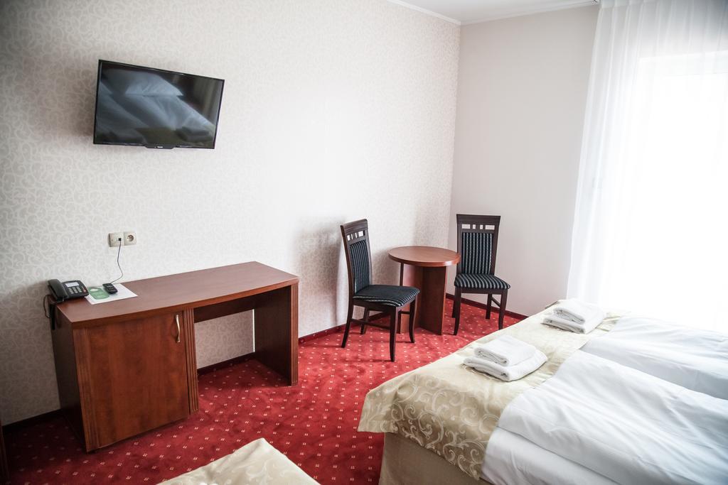 Hotel Stara Gorzelnia Licheń Habitación foto