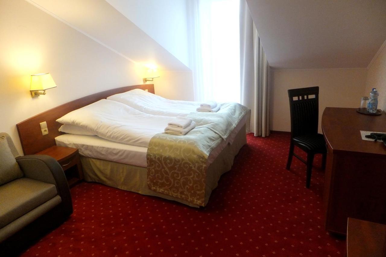 Hotel Stara Gorzelnia Licheń Exterior foto